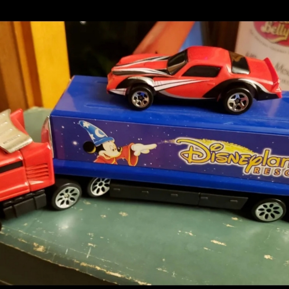 New Vintage 90s .Disneyland Resort big rig and car